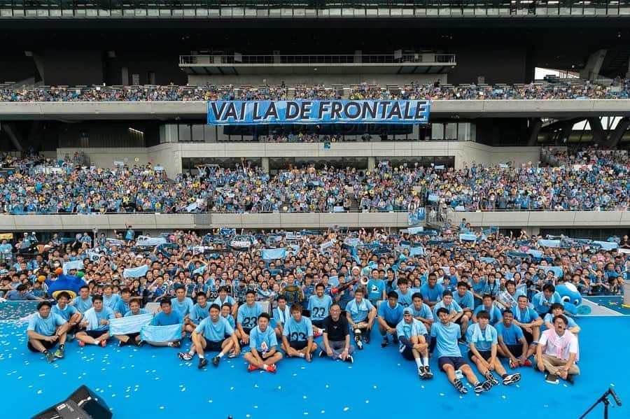 知念慶のインスタグラム：「ファン感もチェルシー戦も最高でした！ありがとうございました😊 後半戦もガンバロー！！ . . .  #チェルシー #世界感じたけど #いい経験できました #ファン感 #相変わらず最高 #川崎フロンターレ」