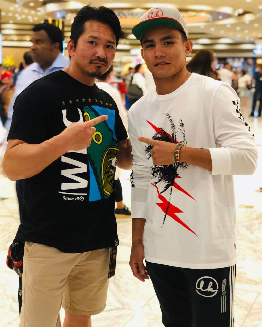 虎牙光揮さんのインスタグラム写真 - (虎牙光揮Instagram)「My friend @romeroduno He is next champion!!! #romeroduno #boxing #mgmgrandarena #mannypaquiao」7月21日 9時59分 - mickeykoga