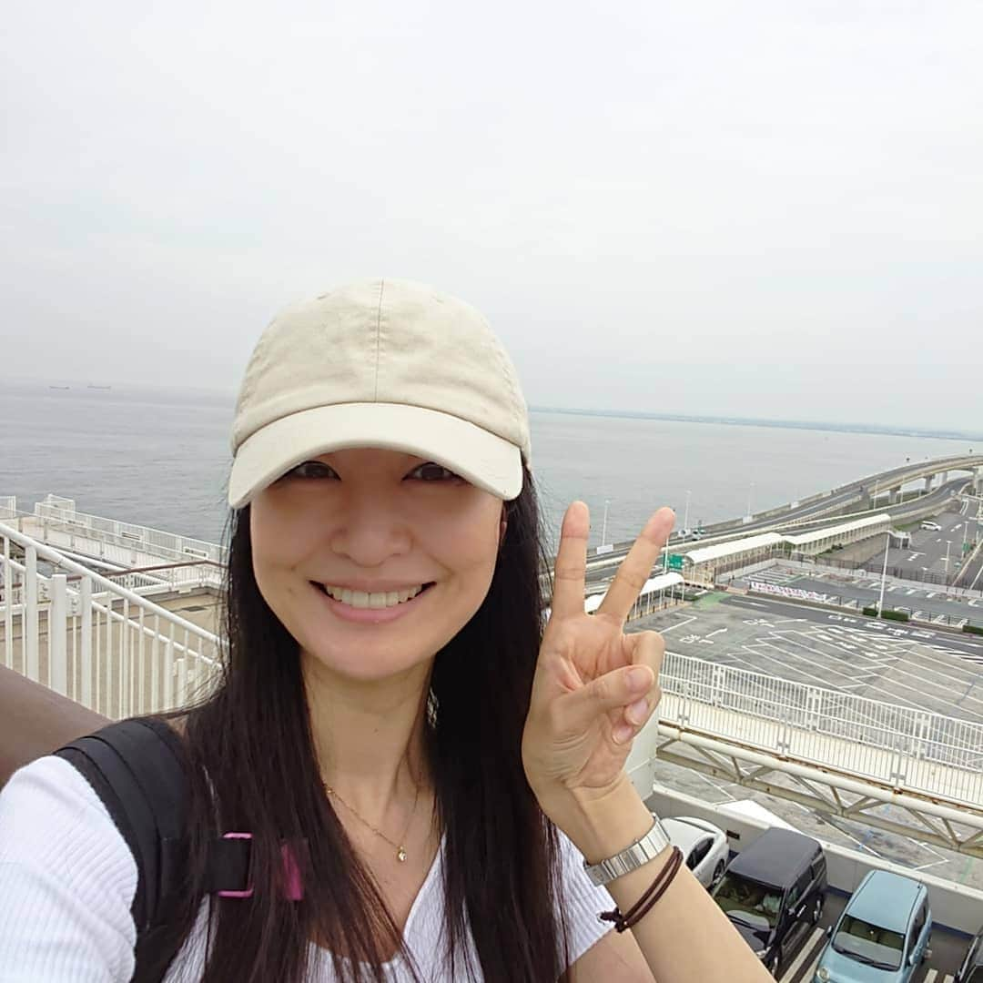 園原ゆかりさんのインスタグラム写真 - (園原ゆかりInstagram)「🚶‍♀️🚶‍♂️🚶‍♀️ 専門学校の日帰りバス旅行 (遠足)へ笑 海ほたるで自由行動、 残念ながらお天気は曇天☁️ 豊洲市場の競りは終わってしまっていました🐙 #再び学生 #専門学校生 #調理師 #海ほたる #豊洲市場  #旅行  #trip #toyosu #traveler #japan #🇯🇵」7月21日 10時22分 - yucari0108