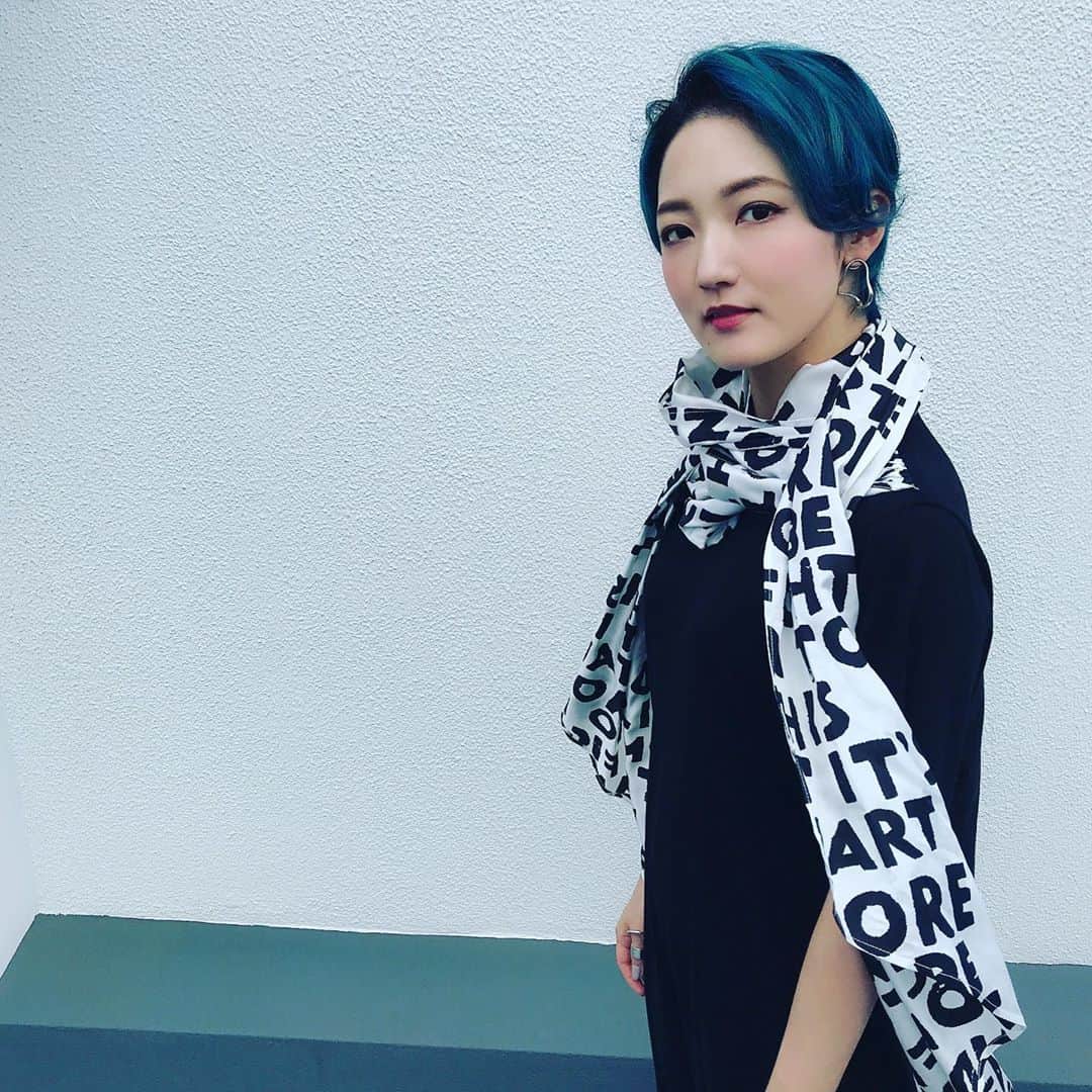 花野じゅりあさんのインスタグラム写真 花野じゅりあinstagram モノトーンさん モノトーンコーデ ショートヘア にしてから スカート しっくりこなくて 毎日 パンツスタイル まぁいいか 7月21日 10時31分 Julia Hanano