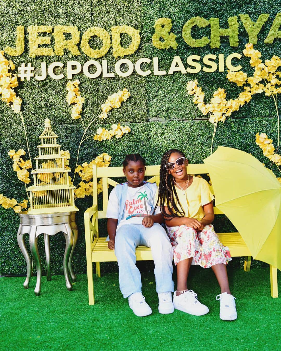 ジェロッド・マヨのインスタグラム：「To the coolest Irish twins on the planet, (mine!) Happy Birthday!! I hope you guys had a blast yesterday. I love watching you grow.」