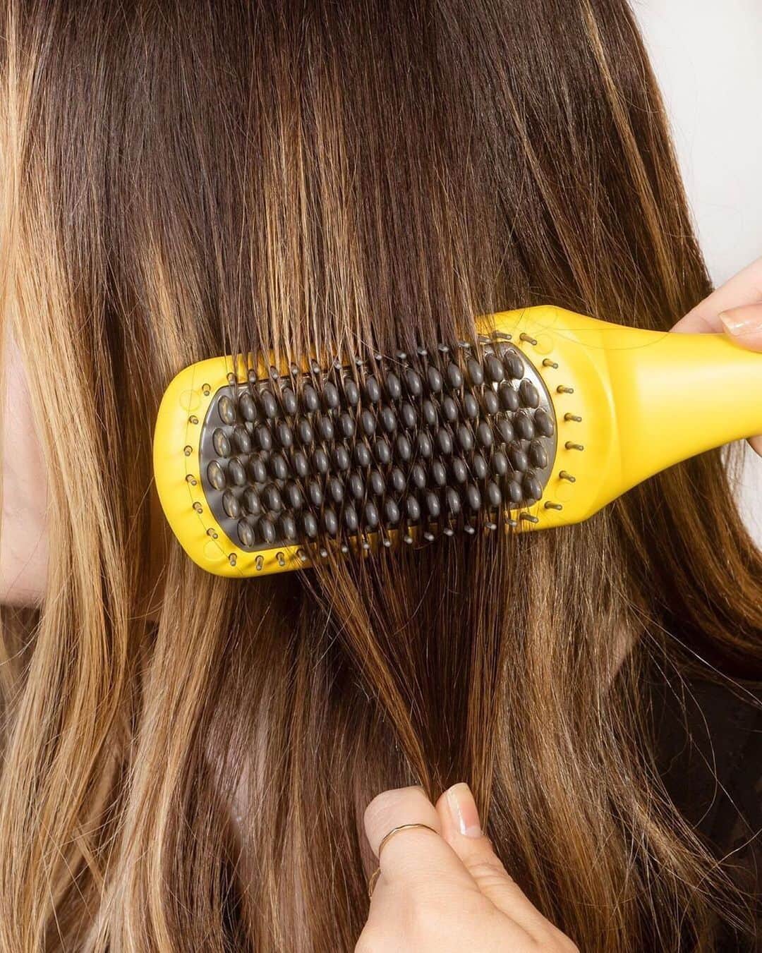セフォラさんのインスタグラム写真 - (セフォラInstagram)「#Regram @thedrybar ... The heat of a flat iron + the structure of a paddle brush = smooth, frizz-free hair.✨Get it at Sephora.」7月21日 11時05分 - sephora
