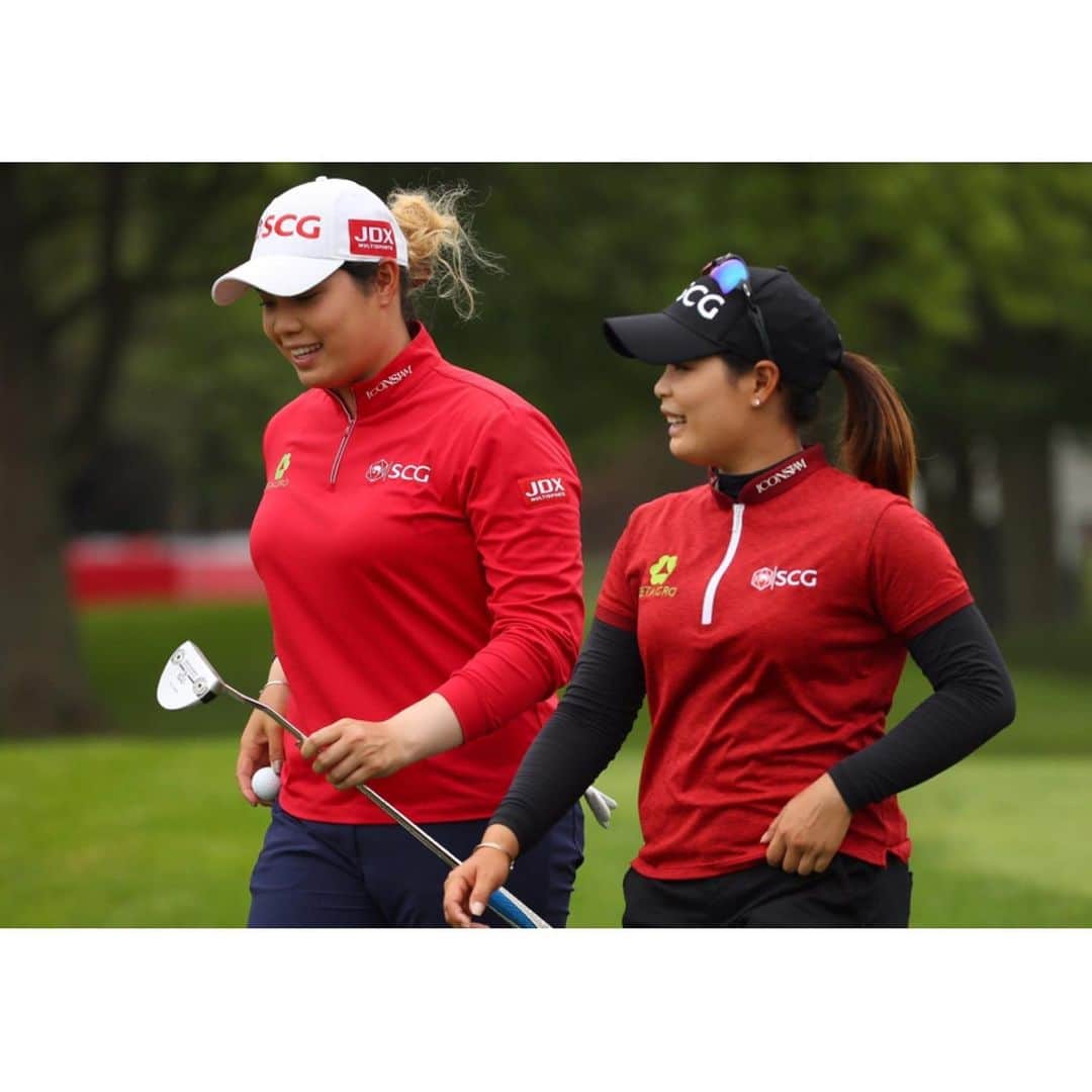 モリヤ・ジュタヌガーンのインスタグラム：「It’s been a while since I last paired with my sis. Thanks to @dowglbi and SCG for hosting this team event. I had a really great time out there. Thanks @mayariya for knowing me and I could not have asked for a better partner. Playing in the last group is special, but playing along my sis is another level of experience. Thanks for everything and I am so proud of team M&M #teamUP #LPGA #momoriya #mayariya : #SCG #BETAGRO #KBank #iconsiam #amazingthailand #iFLYthai #COTTO」