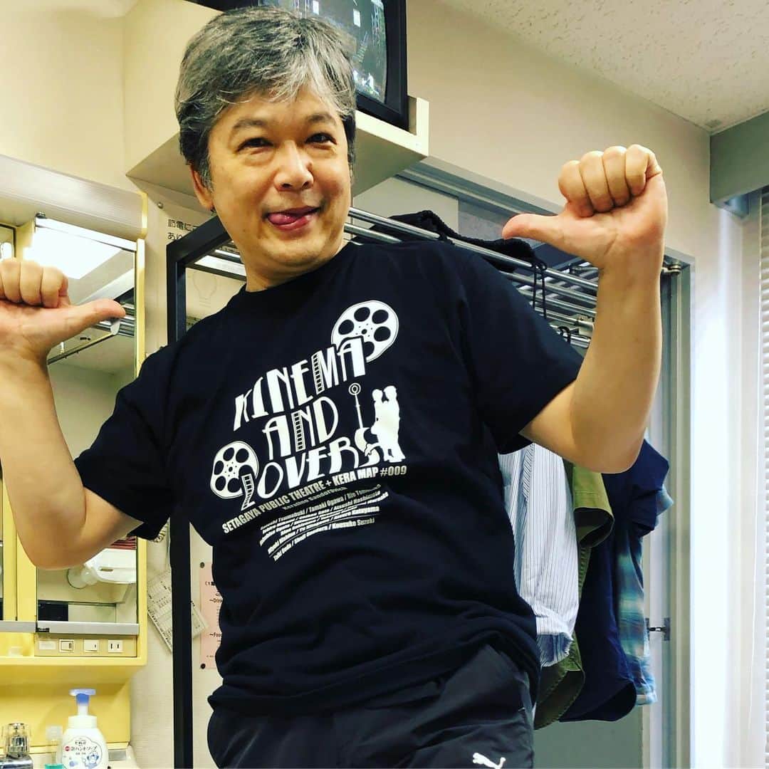 三上市朗のインスタグラム：「ここにきてカンパニーTシャツが出来ましてね。もちろん、非売品。 #キネマと恋人 #カンパニーTシャツ」