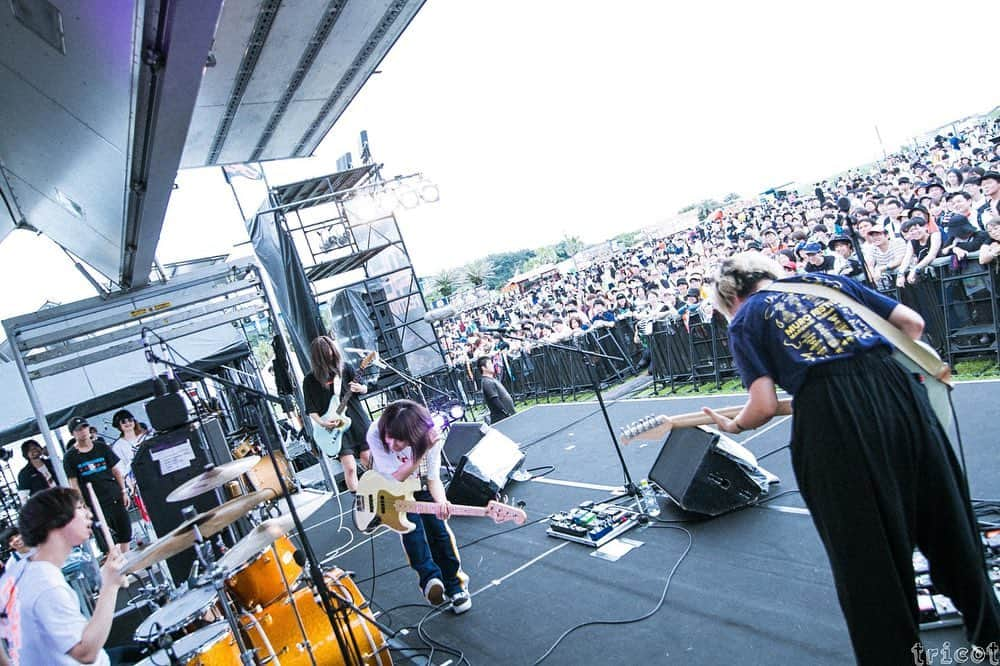 tricotさんのインスタグラム写真 - (tricotInstagram)「7.21.19  MURO Fes. Pic : @kaooochi1226  #tricot #tricotband」7月21日 17時12分 - tricot_band_jp