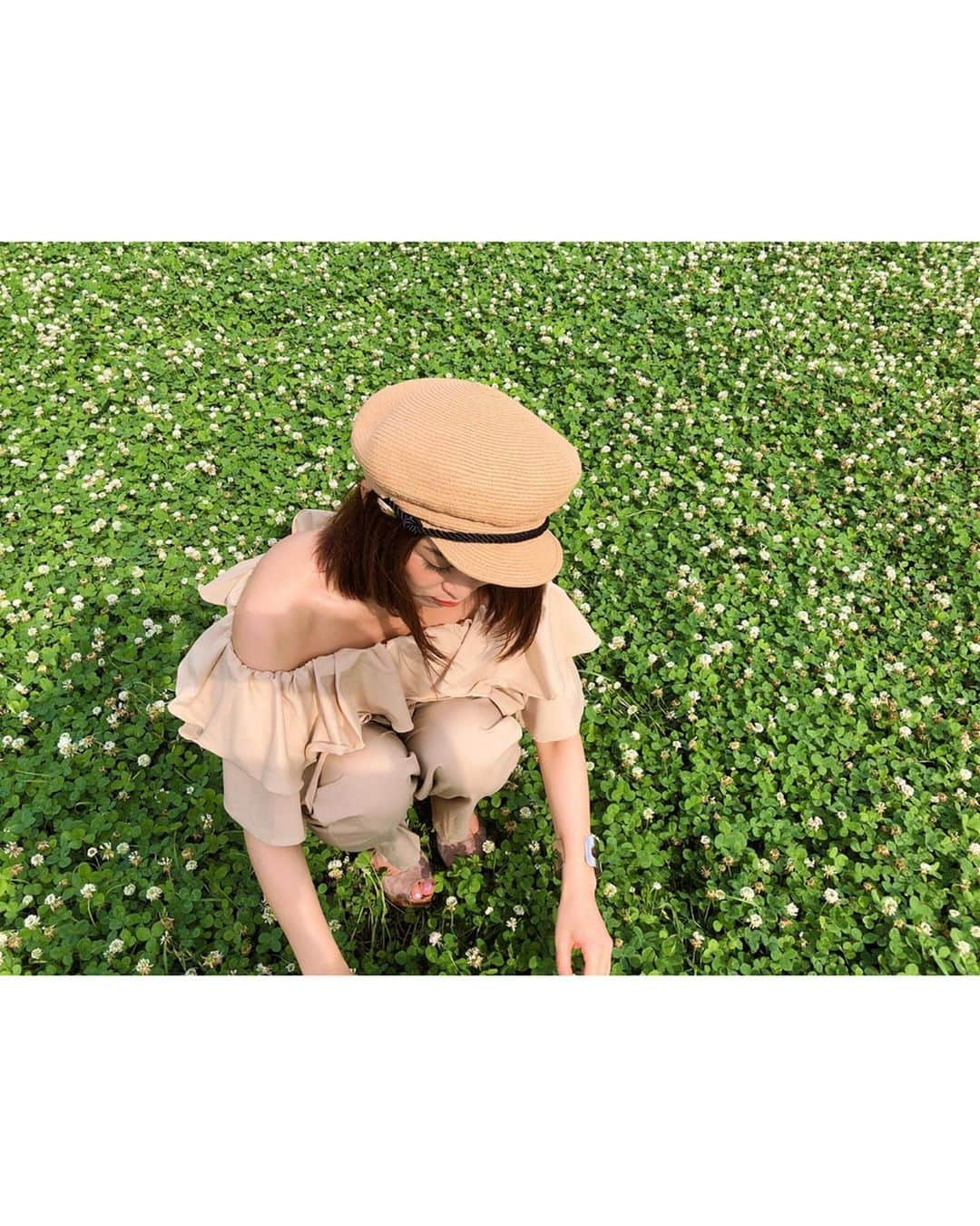 柚月めいさんのインスタグラム写真 - (柚月めいInstagram)「. . #portrait#photo#pic#撮影#ロケ#location#camera#photography#follw#model#japan#fashion#ootd#sea#淡路島#明石海峡大橋#舞子#nature#シロツメクサ#cofee #柚月めい」7月21日 11時55分 - meimei.yuzu