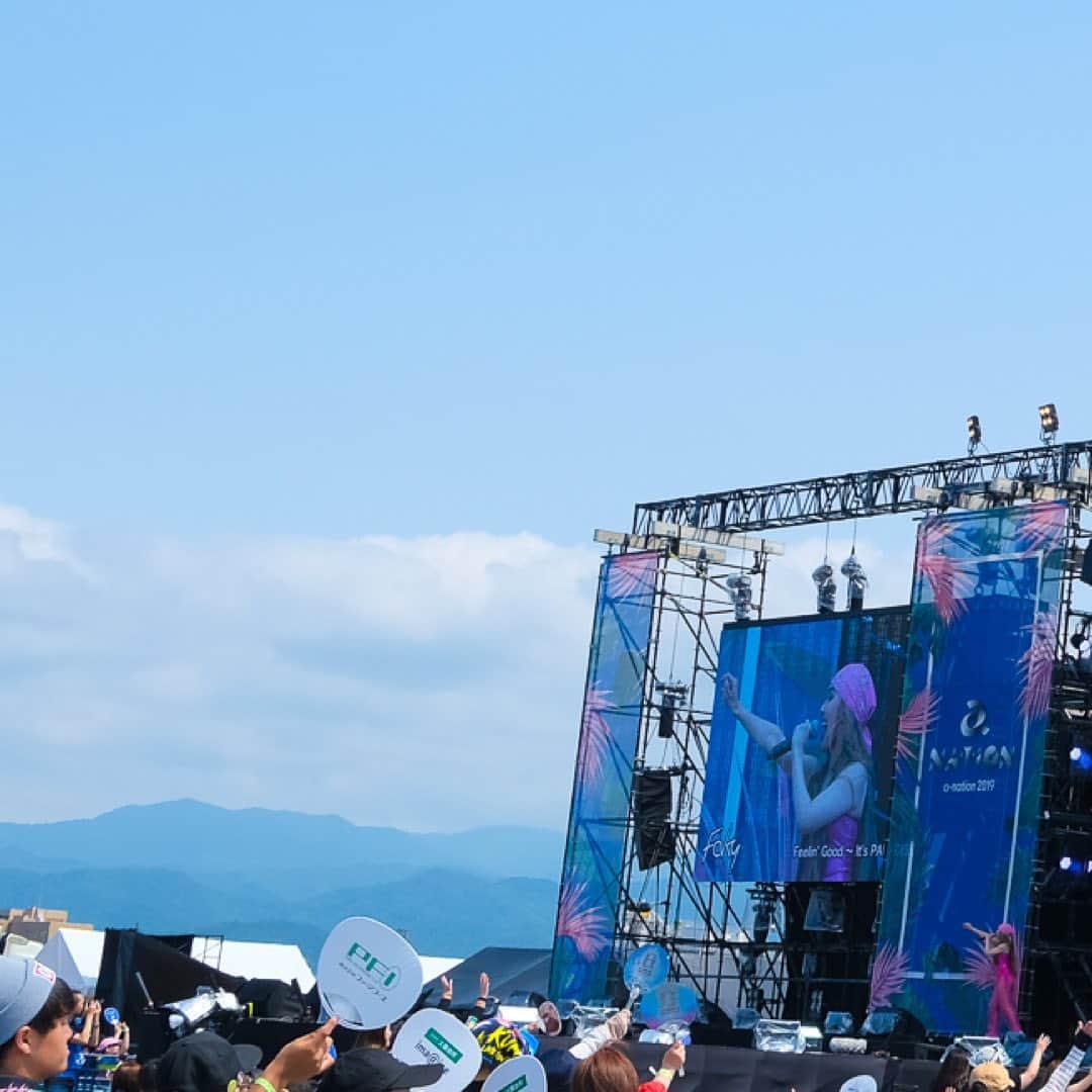 のインスタグラム：「2019.07.20 昨日はa-nation青森公演に出演いたしました！ありがとうございました✨新曲「GIRLS GOTTA LIVE」日本初披露、新衣装初公開のステージでした！  Thank you for coming to @anation.official 2019!! We performed our new single "GIRLS GOTTA LIVE" for the first time in Japan and released new costume. #anation #anation2019 #FAKY #faky」