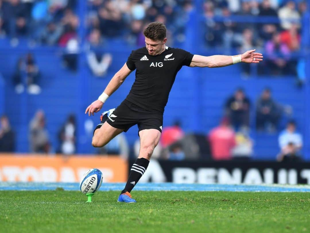 ボーデン・バリットさんのインスタグラム写真 - (ボーデン・バリットInstagram)「Great to be back in black! Tough encounter tonight vs a strong Pumas team.」7月21日 12時28分 - beaudenbarrett