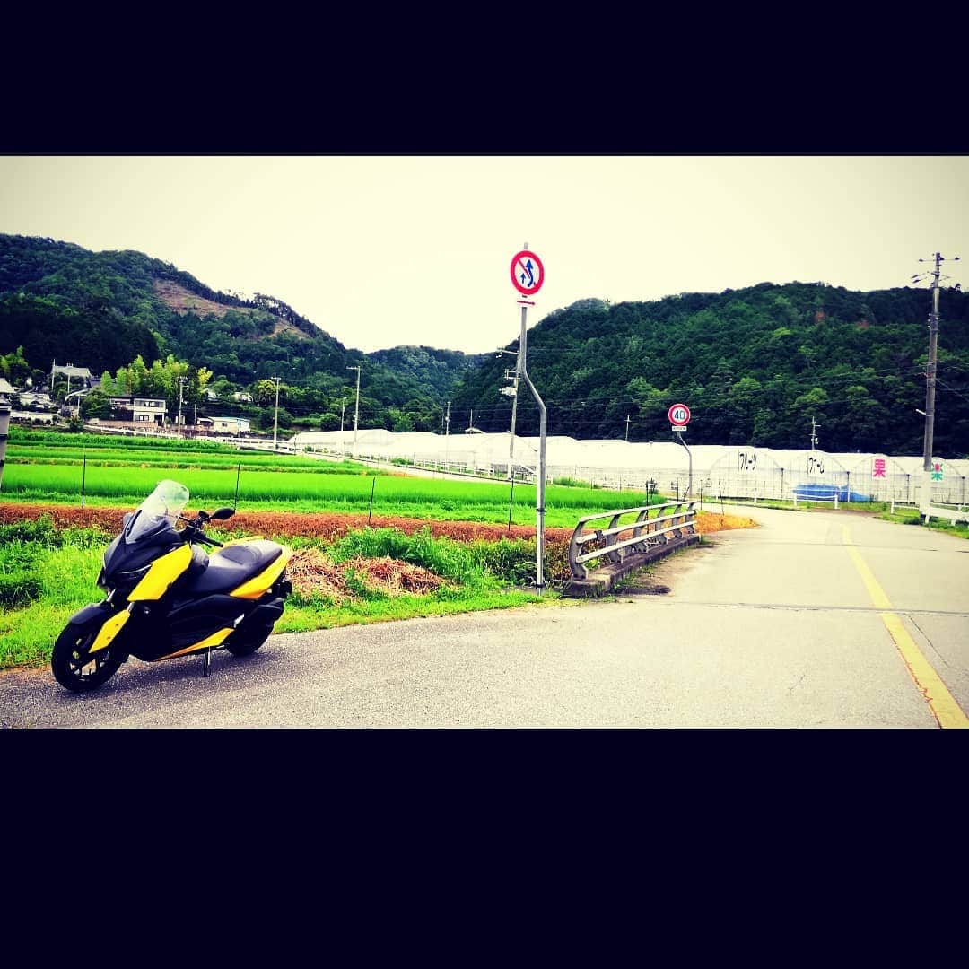 松本隆博のインスタグラム：「。 投票帰りにそのまま ツーリングとヽ(^o^)丿 兵庫県は夕方から雨 らしく投票はお早めにー 僕も夕方頃までには帰ります。 (^-^)」