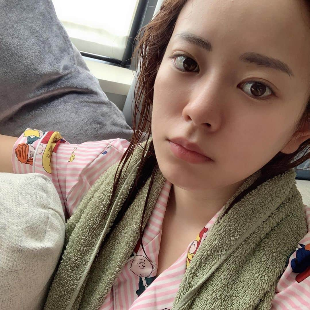 関根理紗さんのインスタグラム写真 - (関根理紗Instagram)「美ってほんと一日にしてならず。 痛みには割と強い方なのと好奇心が強いため色んなことをやったり塗ったり毎日研究。 楽しいけどね！ 落ち着いてきたからそろそろ例のやつを開封したいところ！」7月21日 13時04分 - sekine.risa