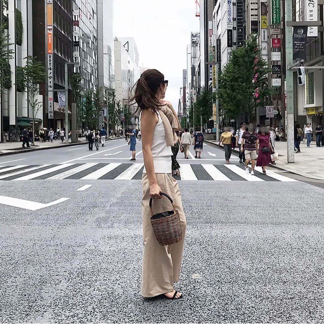 のインスタグラム：「_______ About a week ago! ✔️ . 中華をたらふく食べた後、歩行者天国で📸 . . #outfit #throwback .」