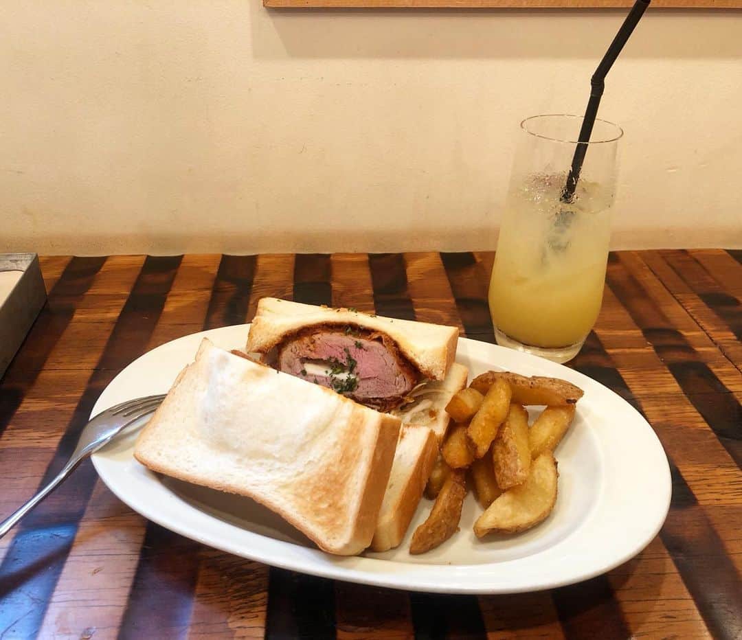 本郷多香子のグルメインスタ