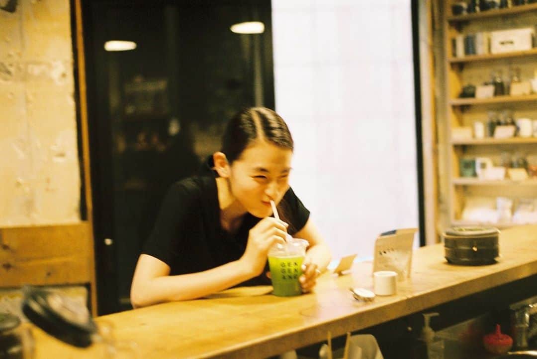 八木莉可子さんのインスタグラム写真 - (八木莉可子Instagram)「#茶ガール のアザーカット📸」7月21日 13時34分 - yagirikaco_official