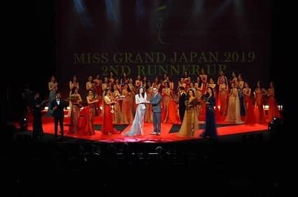 ベリッシモ・フランチェスコさんのインスタグラム写真 - (ベリッシモ・フランチェスコInstagram)「Congratulations!”Miss Grand Japan 2019 Awards Ceremony” and After Party with Francesco Bellissimo chef, in Yokohama 🎥🏆👑美人が輝く瞬間！おめでとうございます㊗️Cerimonia di premiazione di Miss Grand Japan 2019... sembro quasi serio😂👍 #missgrandjapan2019 #missgrandjapan #missuniversityjapan #francescobellissimo #ベリッシモ #料理研究家 #chef #tvchef #celebritychef #chefrock #sprezzatura #dapper #dapperman #fashionblogger #sartorial #italianstyle #model #celebrity #vip #vitamondana #beautifulgirls #dandy #イタリア人 #ちょい悪オヤジ #イタリア #ミスグランドジャパン #awardceremony #世界くらべてみたら #coattoromano #personaggiopubblico」7月21日 14時20分 - bellissimoyoshi