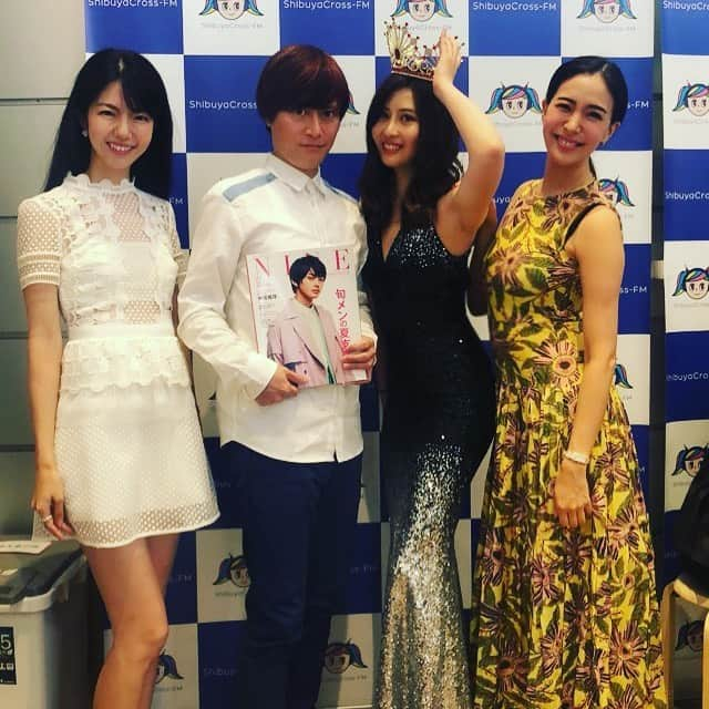 頼朝さんのインスタグラム写真 - (頼朝Instagram)「今月27日のナインコンティニューの イベントに登場してくれる モデルチームと、クロスFM で、27日イベントの番宣してきました！ ☆﻿ ﻿ ﻿#水川美南 #love﻿ #歌舞伎町﻿ #六本木﻿ #西麻布﻿ #銀座﻿ #NINECONTINUE﻿ #東京﻿ #girls﻿ #ファッション﻿ #モデル﻿ #TGC﻿ #芸人﻿ #イケメン﻿ #GLITTER﻿ #GOSSIPS﻿ #美容﻿ #インスタ﻿ #ハワイ﻿ #インフルエンサー﻿ #スニーカー﻿ #ホストクラブ﻿ #可愛い﻿ #福岡﻿ #シャンパーニュ﻿ #ワイン﻿ #オシャレな人と繋がりたい﻿」7月21日 14時31分 - contact.kaiser