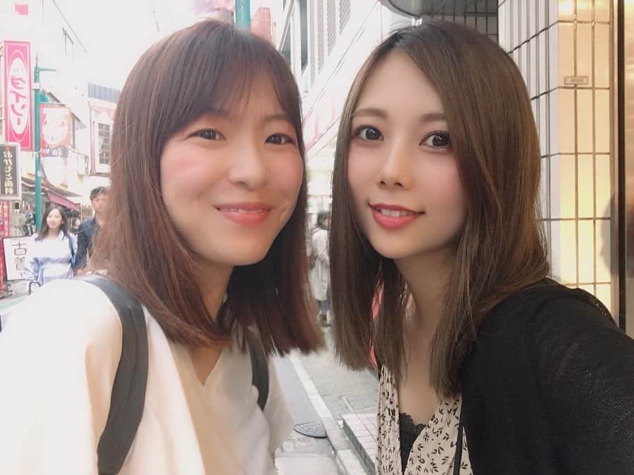 西村季里子のインスタグラム：「・ まあと髪の長さが全く一緒だった👯‍♀️🍒 大好きすぎる嬉しすぎる🍒🍒🍒 青森からきてたゆかちゃんも一緒に 下北沢と新宿でお買い物したり、 この2人が揃うともうわたしの腹筋は 崩壊するくらい笑い転げた😂😂 わたしのことが大好きな息子が かわいすぎてかわいすぎてメロメロでした☺️ 次いつ青森帰れるかな〜🍎 #青森#親友#幼馴染#旅行 #下北沢#新宿#お買い物#腹筋崩壊 #follow #followme」