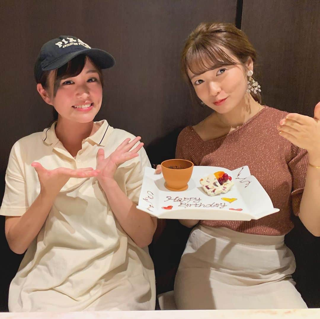 斉藤優里さんのインスタグラム写真 - (斉藤優里Instagram)「かりんちゃん、かりんちゃんの親友と﻿ ご飯に行ってきました〜🙈💗﻿ ﻿ かりんちゃんの親友と会うのは﻿ 実は2回目なんです（笑）﻿ テンションが似ていて...♡﻿ ﻿ お誕生日プレートまで﻿ 準備してもらって﻿ 私の好きそうなカチューシャまで﻿ 用意してくれてとっても嬉しかった🥺﻿ ﻿ 横アリのライブの話でめちゃくちゃ﻿ 盛り上がったな💭﻿ ﻿ ﻿ ﻿ #斉藤優里 #ゆったん﻿ #たんたんたんゆったんたん( •ㅈ• )﻿ #生レモンサワー🍋 #生肉大好き♡﻿ #2杯目も生レモンサワー」7月22日 1時54分 - yuuri_3ito