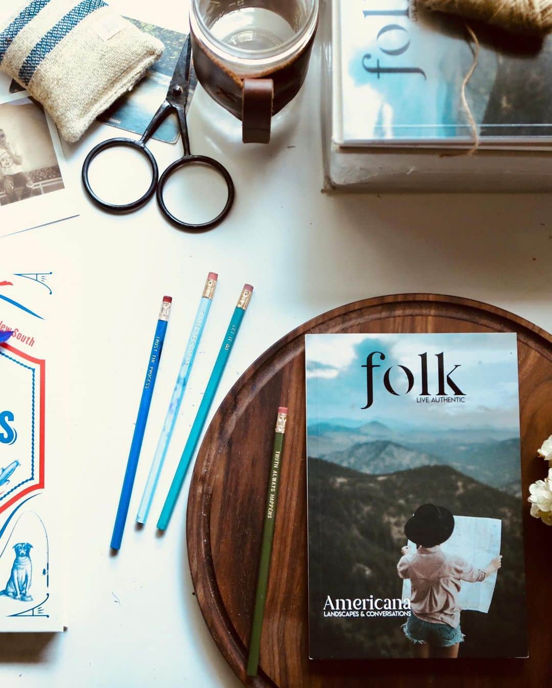 FOLKさんのインスタグラム写真 - (FOLKInstagram)「Today is a great day to sit inside and read our latest issue. Link to order in profile and story. www.folklifestyle.com」7月22日 1時52分 - folkmagazine