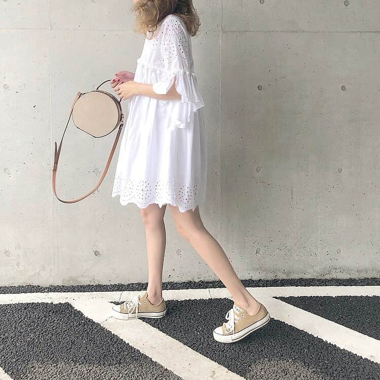 Maiさんのインスタグラム写真 - (MaiInstagram)「#ootd #ワンピース #zara #converse #コンバース コーディネートの詳細はブログに書いてます🌿」7月21日 17時24分 - maimaimai1016