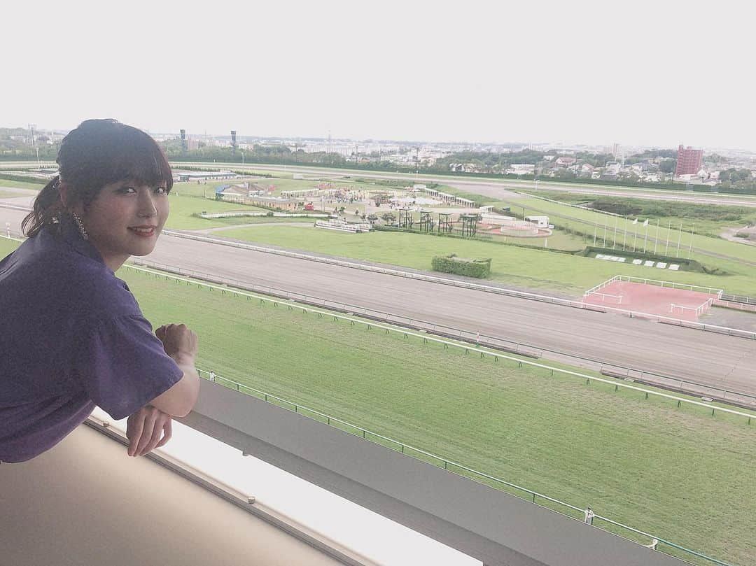 鎌田菜月さんのインスタグラム写真 - (鎌田菜月Instagram)「#彼女と競馬場デートなう てきな。  この写真のしばらく後、また2着！！！と悔しく叫ぶことになるとは…🤯 #中京競馬場 #UMAJO #競馬BEAT #laguagem #ponytail #cloudy」7月21日 17時26分 - nacky_k829