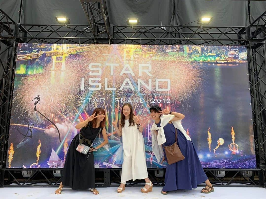 中村優さんのインスタグラム写真 - (中村優Instagram)「昨日はあやちゃんなほちゃんとSTARISLANDへ🎆 大迫力の花火とパフォーマンスに感動✨🥺✨ 今年は早めに花火見られてよかった🧚🏻‍♀️」7月21日 17時43分 - nkmr_yu