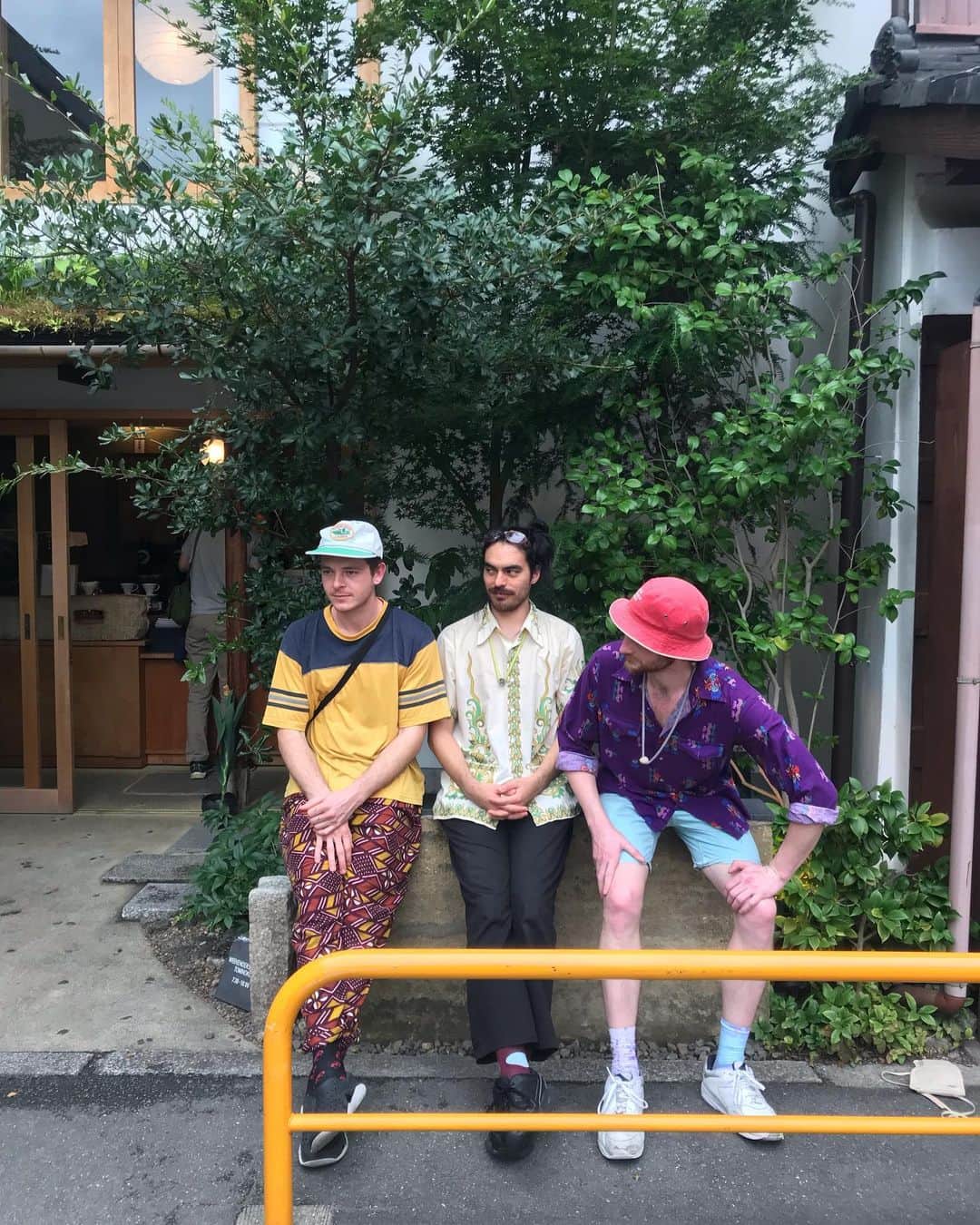 goodcoffeemeさんのインスタグラム写真 - (goodcoffeemeInstagram)「Coffee time at Weekenders with Melbourne band @sunnyside_melbourne 🌞 Playing Fuji Rock! And tomorrow night (7.22) at uRbanguild. @vja  #goodcoffee_kyoto #weekenderscoffee #sunnysidemelbourne」7月21日 17時47分 - goodcoffeeme