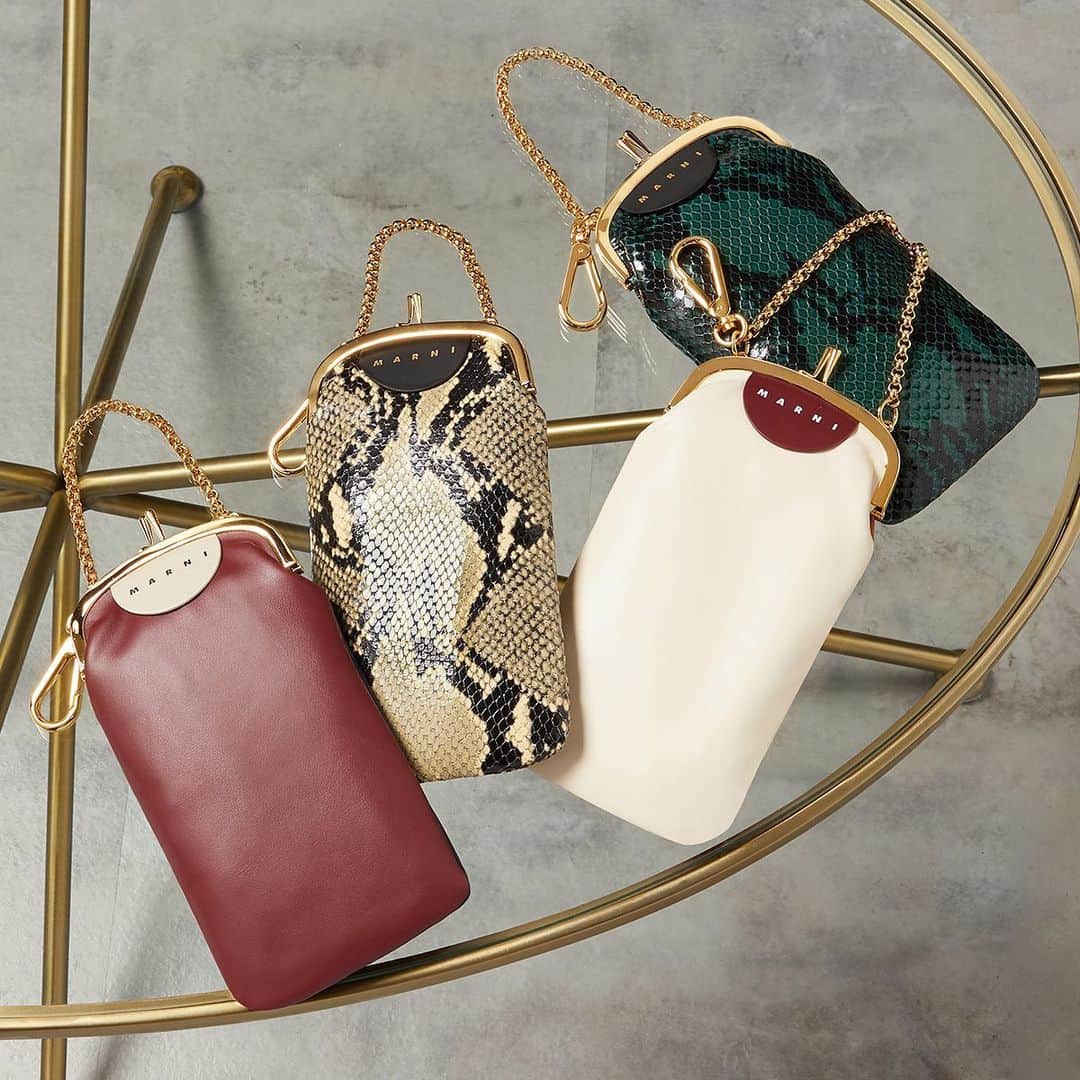 MATCHESFASHION.COMさんのインスタグラム写真 - (MATCHESFASHION.COMInstagram)「Carry just the essentials with @marni's event-ready clutch bags. Tap to shop and head to the link in bio for more mini bags to add to your wishlist.」7月21日 17時57分 - matches