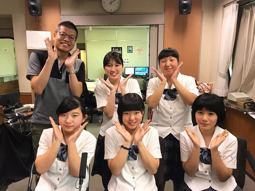 のインスタグラム：「川薩清修館高校のみなさんとでした☺️✨地元の古民家カフェ武家茶房Monjoとコラボしたスイーツを紹介してくれましたよ〜😍🌟おからと地元特産の金柑を使ったうんまかお菓子なんです❤️Monjoさんで食べることができるので、是非足をお運びください✨ #tegeh #川薩清修館 #薩摩川内市 #入来町 #おから #金柑 #スイーツ #高校生 #古民家カフェ #武家茶房monjo」