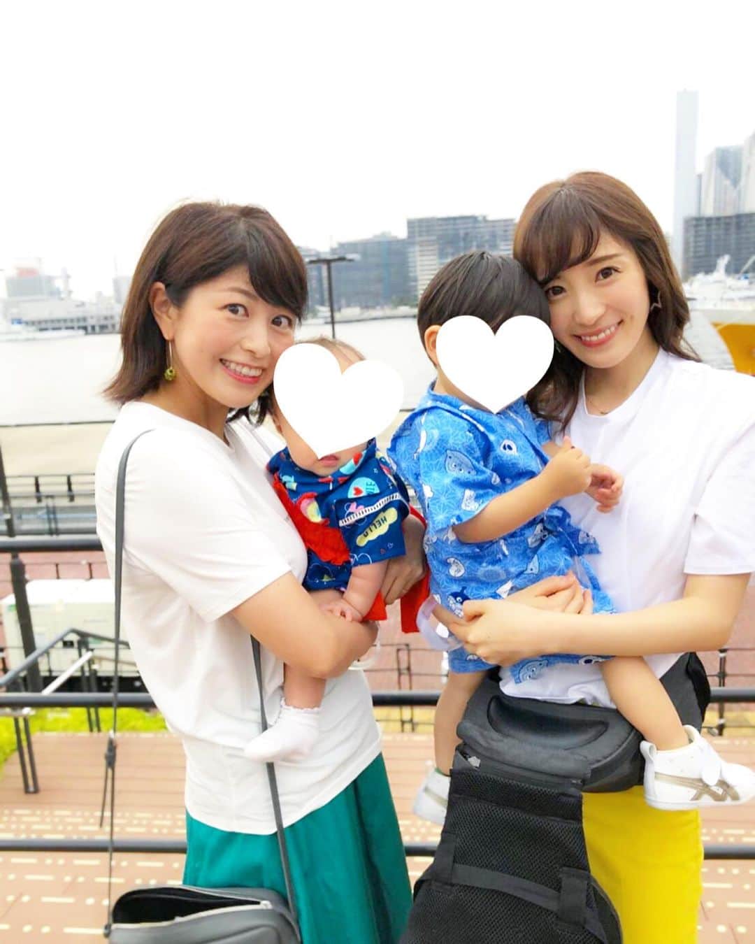 小林真由のインスタグラム：「⋆﻿ ⋆﻿ STAR ISLAND 2019♡﻿ 仲良しファミリー達と﻿ 花火に癒されてきました。﻿ 大好きな麻季さん親子♡﻿ 息子くんと娘のやり取りが可愛くて﻿ 成長を日々感じる親達です🙈🍉﻿ 嬉しいな。﻿ ﻿ 初回から行ってるスターアイランド 、﻿ 花火好きな娘も楽しそうで﻿ 連れて行けてよかった🎆﻿ ﻿ #starisland #starisland2019 #スターアイランド #花火 #豊洲 #夏 #浴衣 #ママライフ #森麻季 さん」