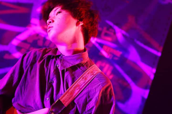 未確認フェスティバルさんのインスタグラム写真 - (未確認フェスティバルInstagram)「7組目！東京都！4ピースバンド！ #ルサンチマン ！﻿ ﻿ 高校の軽音部で結成された4人組🎶﻿ 実はこの #軽音部 …﻿ ﻿ 未確認フェスティバル2018 ファイナリストの「錯乱前戦」‼️﻿ 同じ年にLIVEステージまで進んだ「Lyric Jack」‼️﻿ さらに！マイナビ未確認フェスの前身…閃光ライオット2014グランプリの「突然少年」‼️﻿ ﻿ 且つてこの舞台で活躍した10代アーティストを数多く輩出😲💥﻿ そんな先輩達に憧れて、自分たちもこのステージに立ちたくて👊👊﻿ 今年初めてこのメンバーでエントリー🔥🔥﻿ ﻿ 「自分たちが一番かっこいいライブをしてやります。」﻿ ﻿ 強く意気込んで始まった「 #ルサンチマン 」のライブ⚡️﻿ 全身全霊で奏でる演奏が、本当に本当にカッコよすぎる🙇‍♂️！！﻿ ﻿ 高校生を中心に結成された4人の、若さ故の圧倒的熱量と、ライブハウスで鍛えたテクニックが調和して届けられる最高のLIVE🙌🙌﻿ ﻿ すでに上がりきっていると思っていた客席のボルテージをさらに高めて、会場沸かしまくってくれた‼️💥💥﻿ ﻿ 先輩に憧れてエントリーした自分たちのように。﻿ 来年は自分たちに憧れてエントリーする人が出てきてほしい。﻿ ﻿ 「憧れていたステージで、憧れの存在になる」﻿ ﻿ ルサンチマンのライブが未来の未確認アーティストへ。﻿ 新たに夢を繋いでくれました。﻿ ﻿ ﻿ M1  ニヒリズム﻿ M2  心配事﻿ ﻿ ﻿ #未確認 #マイナビ未確認フェスティバル2019 #ライブステージ #ナナヲアカリ #duomusicexchange #夏フェス #音楽 #10代アーティスト#東京 #tokyo #入場無料」7月21日 18時21分 - mikakuninfestival