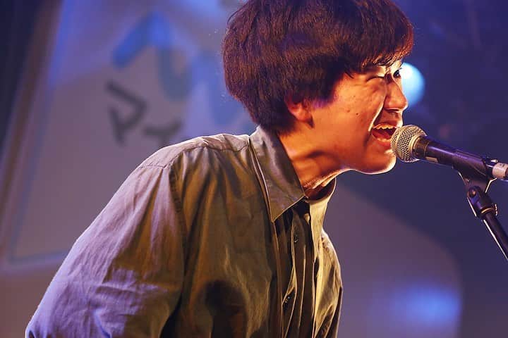 未確認フェスティバルさんのインスタグラム写真 - (未確認フェスティバルInstagram)「7組目！東京都！4ピースバンド！ #ルサンチマン ！﻿ ﻿ 高校の軽音部で結成された4人組🎶﻿ 実はこの #軽音部 …﻿ ﻿ 未確認フェスティバル2018 ファイナリストの「錯乱前戦」‼️﻿ 同じ年にLIVEステージまで進んだ「Lyric Jack」‼️﻿ さらに！マイナビ未確認フェスの前身…閃光ライオット2014グランプリの「突然少年」‼️﻿ ﻿ 且つてこの舞台で活躍した10代アーティストを数多く輩出😲💥﻿ そんな先輩達に憧れて、自分たちもこのステージに立ちたくて👊👊﻿ 今年初めてこのメンバーでエントリー🔥🔥﻿ ﻿ 「自分たちが一番かっこいいライブをしてやります。」﻿ ﻿ 強く意気込んで始まった「 #ルサンチマン 」のライブ⚡️﻿ 全身全霊で奏でる演奏が、本当に本当にカッコよすぎる🙇‍♂️！！﻿ ﻿ 高校生を中心に結成された4人の、若さ故の圧倒的熱量と、ライブハウスで鍛えたテクニックが調和して届けられる最高のLIVE🙌🙌﻿ ﻿ すでに上がりきっていると思っていた客席のボルテージをさらに高めて、会場沸かしまくってくれた‼️💥💥﻿ ﻿ 先輩に憧れてエントリーした自分たちのように。﻿ 来年は自分たちに憧れてエントリーする人が出てきてほしい。﻿ ﻿ 「憧れていたステージで、憧れの存在になる」﻿ ﻿ ルサンチマンのライブが未来の未確認アーティストへ。﻿ 新たに夢を繋いでくれました。﻿ ﻿ ﻿ M1  ニヒリズム﻿ M2  心配事﻿ ﻿ ﻿ #未確認 #マイナビ未確認フェスティバル2019 #ライブステージ #ナナヲアカリ #duomusicexchange #夏フェス #音楽 #10代アーティスト#東京 #tokyo #入場無料」7月21日 18時21分 - mikakuninfestival