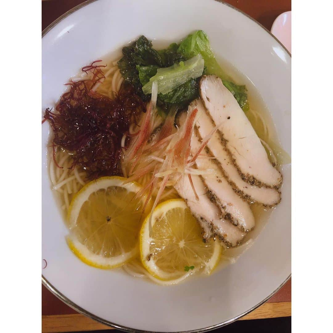 紺野ぶるまさんのインスタグラム写真 - (紺野ぶるまInstagram)「自家製コーラ美味しすぎ✨  #按田餃子  #ラゲーライス  #金針菜  #代々木上原」7月21日 18時18分 - buruma_konno