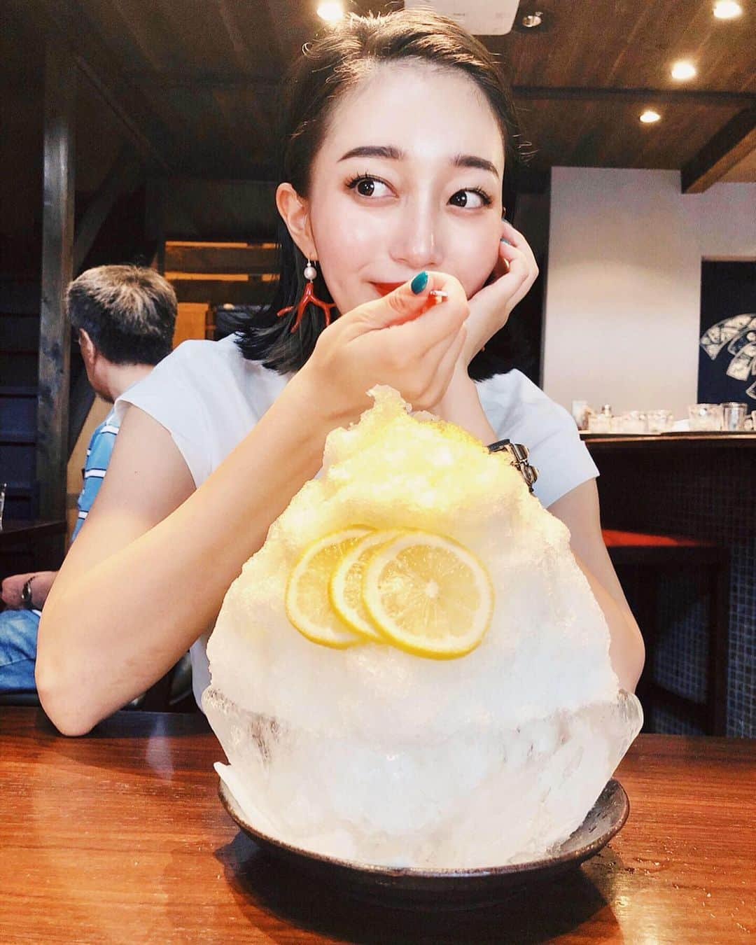 梅谷安里さんのインスタグラム写真 - (梅谷安里Instagram)「🍋🍋🍋 昨日、京都でかき氷食べた🍧 さっぱりレモン味🤤 #🍋#かき氷#lemon #shaveice#kyoto#京都」7月21日 18時23分 - anriworld