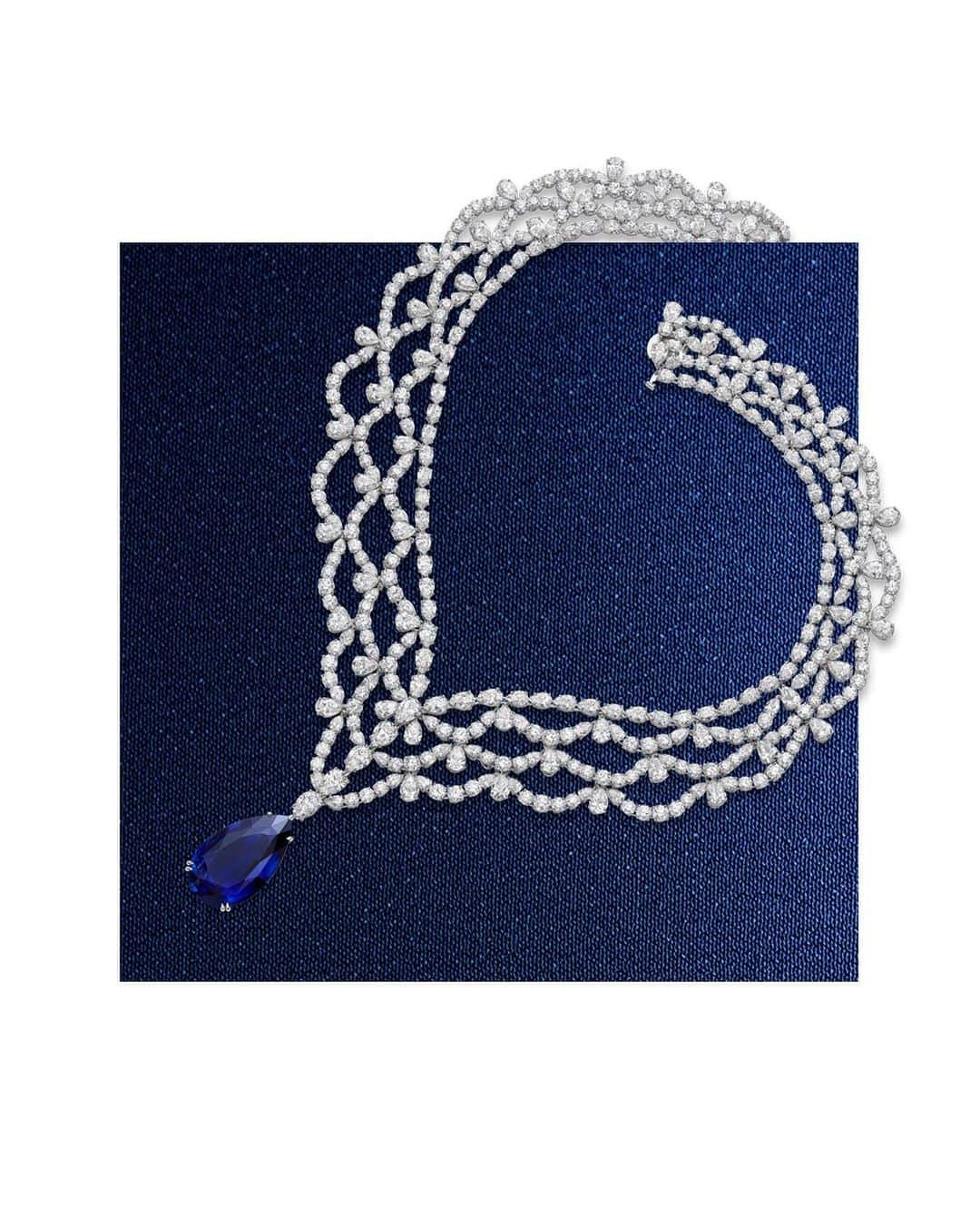 ショパールさんのインスタグラム写真 - (ショパールInstagram)「An absolutely sublime #ChopardRedCarpetCollection necklace set with a 49.51 cts pear-shaped sapphire and diamonds, definitely for the princess in us! #ChopardDiamonds #ChopardHauteJoaillerie」7月21日 18時32分 - chopard