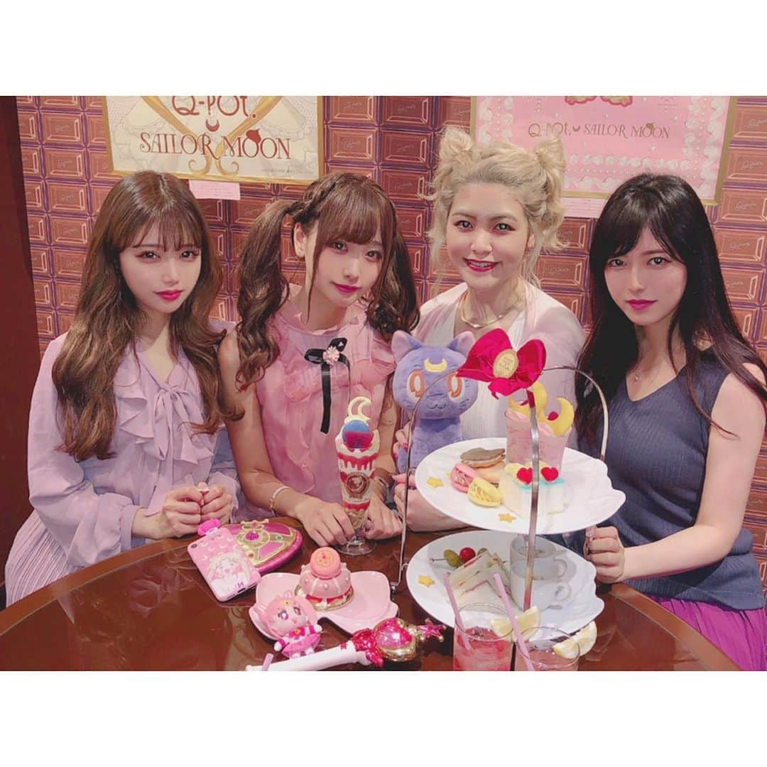 さきぼんさんのインスタグラム写真 - (さきぼんInstagram)「セーラームーン風のさいおん❣️💙 @qpot_official カフェは今セーラームーンとコラボしてるよー💓💓 . onepiece @luce.select.bikini.dress  iPhoneケース @myfairlady.2019 . . #cafe #qpotcafe #sailormoon #pink #fancy #カフェ巡り #セーラー戦士#afternoontea#qpotカフェ #セーラームーン #アフタヌーンティー #東京カフェ #表参道カフェ #原宿カフェ #美少女戦士セーラームーン #bishojosenshisailormoon #コンセプトカフェ #セーラーちびムーン #luceselectshop#ルーチェセレクトショップ#ドレス #ワンピース」7月21日 18時34分 - sakibon69