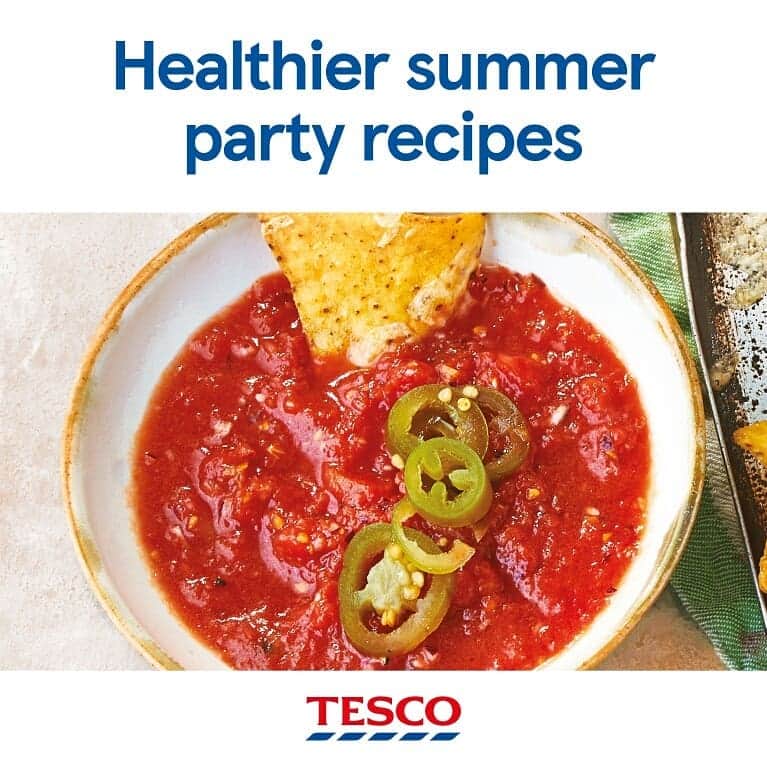 Tesco Food Officialさんのインスタグラム写真 - (Tesco Food OfficialInstagram)「Great weather for a garden party (touch wood). From salsa to tropical cocktails - even fried chicken! - we’ve given all the treats you love simple adjustments to make them healthier. Find these ideas on Tesco Real Food under ‘Healthy’ – link in bio'  SPARKLING GRAPEFRUIT, LIME & ROSEMARY WATER – a simple spritz makes the ultimate mocktail HEALTHY SOUTHERN FRIED CHICKEN – baked not fried, no one will know… SPICY BEEF KEBABS – use lean steak for meat skewers  STORECUPBOARD TOMATO SALSA – blitz up your own salsa for an extra-fresh result」7月21日 19時05分 - tescofood