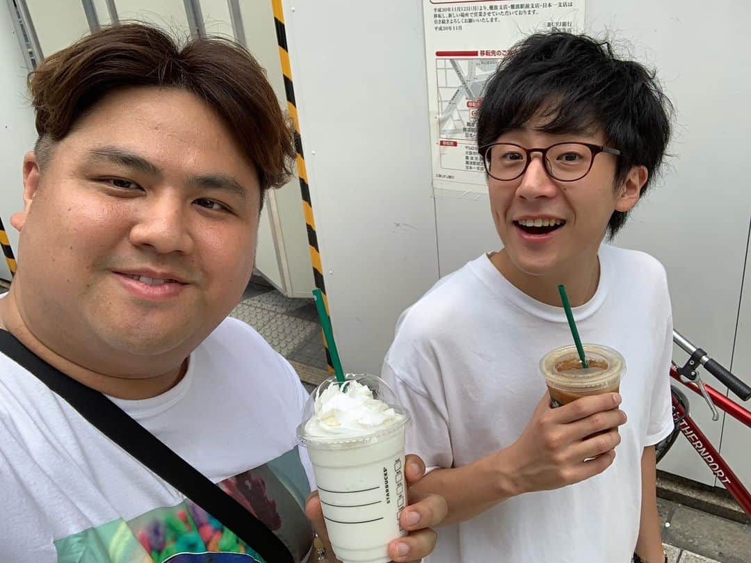 池田真一のインスタグラム：「ヘンダーソンの中村フーさんがスタバご馳走してくれました！ 嬉しい！ありがとうございます！  中村フー！？」