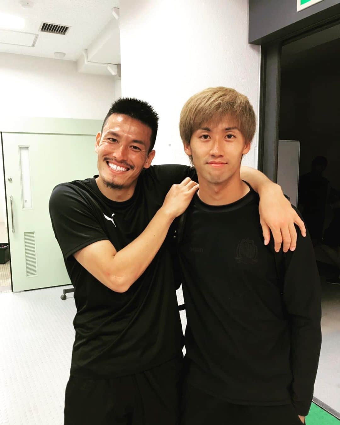 のインスタグラム：「#花井聖 #鈴木翔登 #気持ち君 #あばれる君 #ロアッソ熊本」