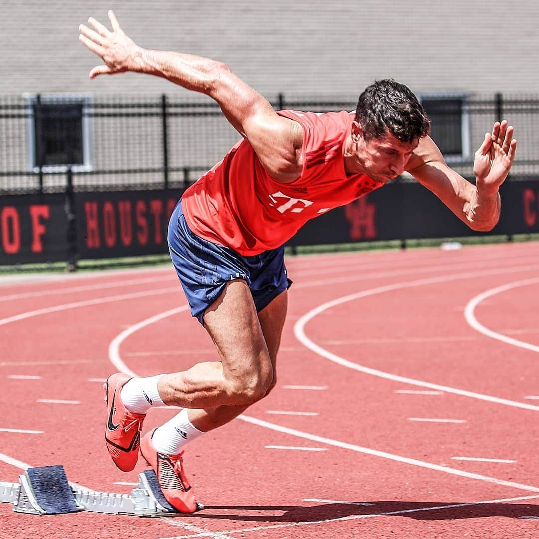 ロベルト・レヴァンドフスキさんのインスタグラム写真 - (ロベルト・レヴァンドフスキInstagram)「Without hard work, you will not succeed🔥 Keep going🏃‍♂️💪 #RL9」7月21日 19時12分 - _rl9