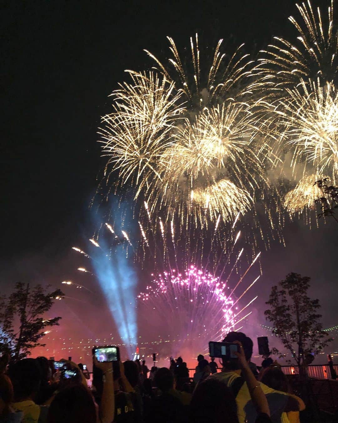 平アスカさんのインスタグラム写真 - (平アスカInstagram)「. はじめて行った STARISLAND2019🎆東京の夜景をバックに音とパフォーマンスと花火が融合した現代的なショーがほんとに綺麗で感動した。。😭♥️ やっと夏がはじまった感じがした☺️‼️すてきな思い出になった✨ @starisland_world  #スターアイランド #starisland2019」7月21日 19時20分 - asucataira