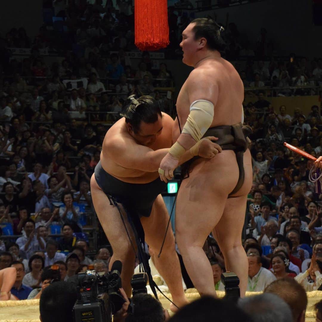 日本相撲協会さんのインスタグラム写真 - (日本相撲協会Instagram)「名古屋場所の優勝は、横綱 鶴竜！  #sumo #相撲 #大相撲 #名古屋 #nagoya #夏 #summer #日本 #japan」7月21日 19時31分 - sumokyokai