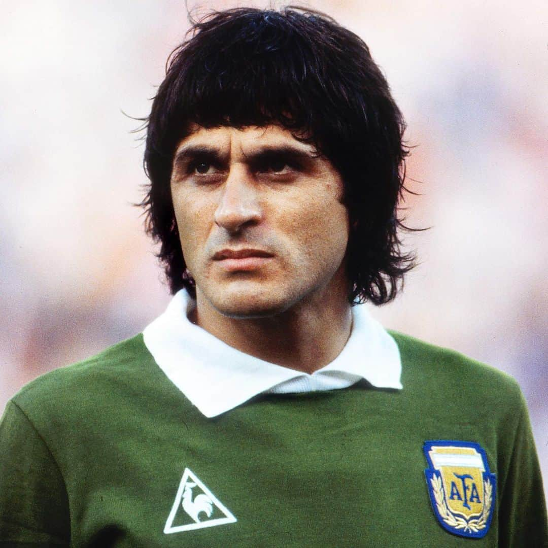 FIFAワールドカップさんのインスタグラム写真 - (FIFAワールドカップInstagram)「#HappyBirthday to 1978 FIFA World Cup winner Ubaldo Fillol who turns 69 today! 🎂🎉 The legendary “El Pato” (the duck) represented @afaseleccion in 3 #WorldCup tournaments and is one of the best goalkeepers in the history of Argentina. 🇦🇷 🏆 #legend #albiceleste」7月21日 19時30分 - fifaworldcup