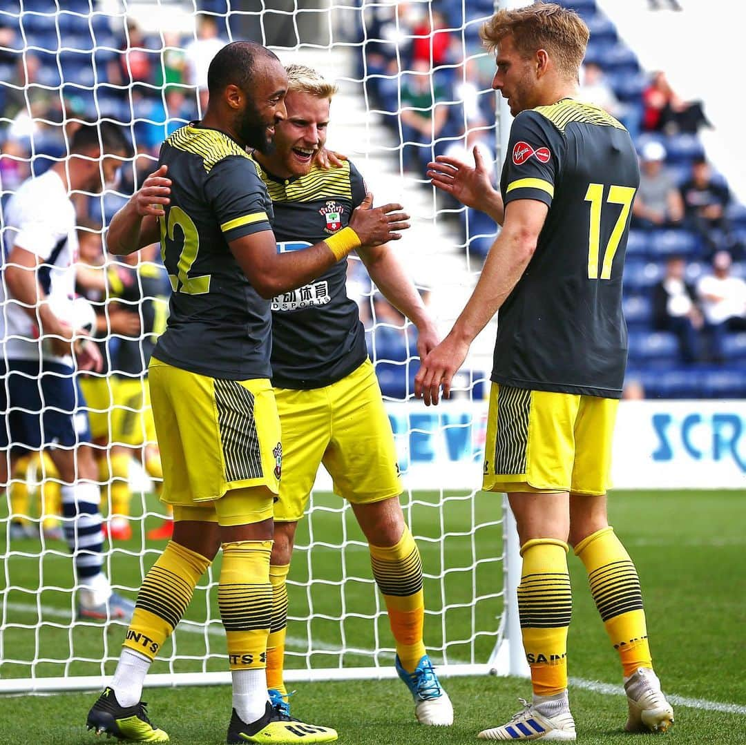 サウサンプトンFCさんのインスタグラム写真 - (サウサンプトンFCInstagram)「2️⃣0️⃣ days to go and we’re feeling GOOD! 💛🖤 Rate your new season excitement from 1️⃣-🔟 😁👇 #saintsfc #premierleague #sundayvibes」7月21日 19時30分 - southamptonfc