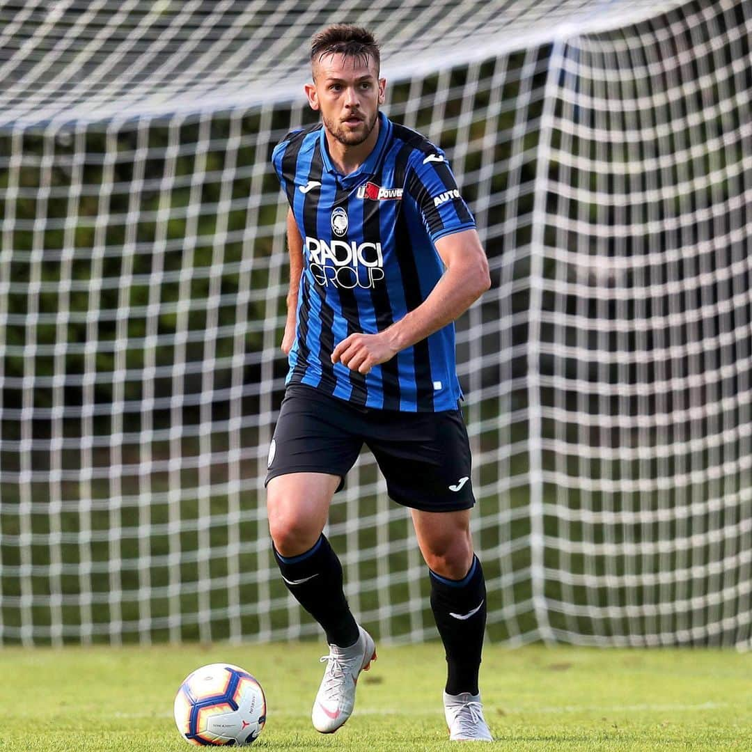 アタランタBCさんのインスタグラム写真 - (アタランタBCInstagram)「It’s matchday! ⚫️🔵 🆚 #Renate 📍#Clusone ⌚️ 17.00  #GoAtalantaGo ⚫️🔵 #AtalantaRenate #Atalanta #preseason #football #matchday」7月21日 19時27分 - atalantabc