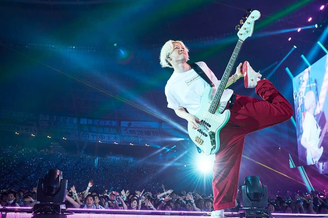 BUMP OF CHICKENさんのインスタグラム写真 - (BUMP OF CHICKENInstagram)「#BUMPOFCHICKEN TOUR 2019 #auroraark at MetLife Dome Photo by @yoshiharuota」7月21日 19時49分 - bumpofchickenofficial