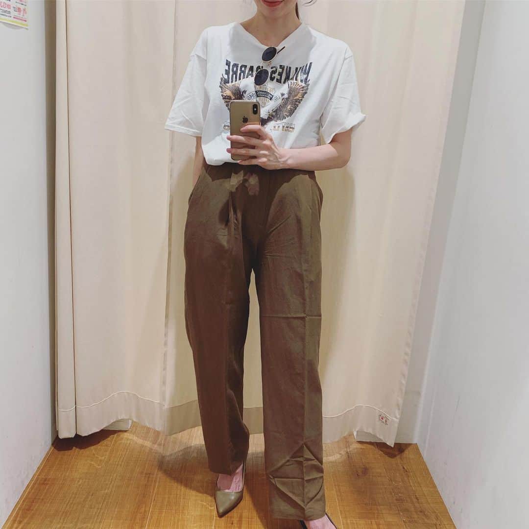 のインスタグラム：「. ウエストがキュッと細身の形なので シルエットがきれい✨ @ungrid_official @ungrid_staffsnap #Ungrid#アミュプラザ博多」