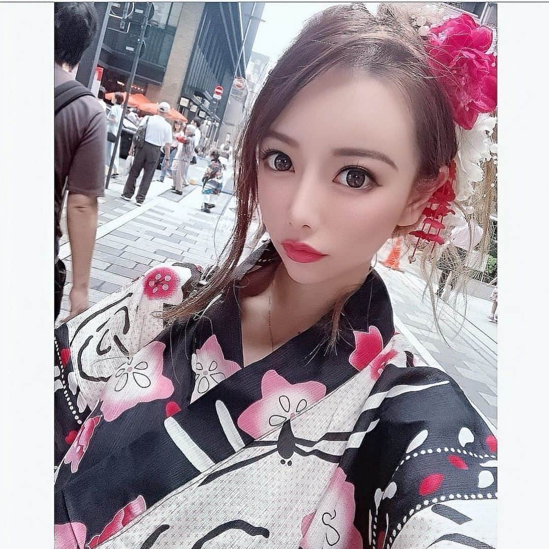 小松崎真理さんのインスタグラム写真 - (小松崎真理Instagram)「#浴衣#浴衣ヘアアレンジ#屋台#アップスタイル#makeup#メイク#祭#日本橋#ヘアアレンジ#浴衣ヘア#浴衣女子#yukata#」7月21日 20時21分 - xs2.mari.s2x