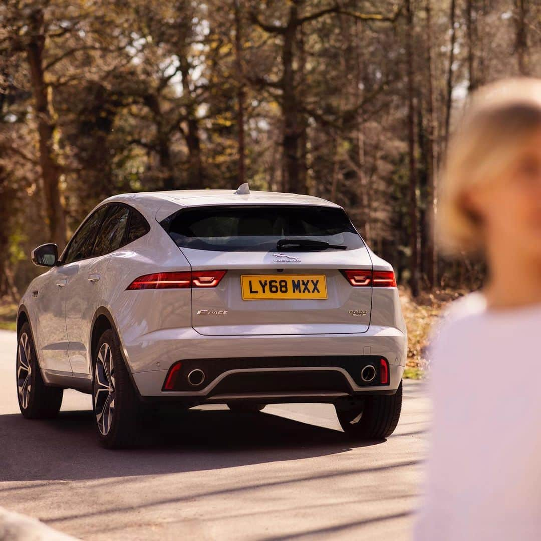 Jaguarさんのインスタグラム写真 - (JaguarInstagram)「Detour seeker.  #JaguarJourneys #Jaguar #EPACE #AWD #Luxury #Performance #SUV #InstaDesign #InstaCar #CarsofInstagram #England #UK」7月21日 20時33分 - jaguar