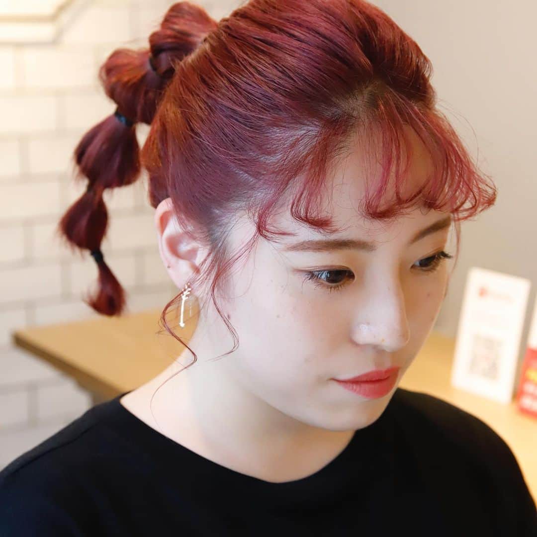 kazutakahamazatoのインスタグラム：「Mちゃん、いつもありがとう〜😊 今日はいつもと違うお仕上げ✨ 担当 才木  #hair equal #三国美容室 #三国 #キッズルーム #子連れでいける  #hair#hairstyle #スタッフ募集 #縮毛矯正が得意  #コタ #COTA #ヘアケア #駅ちか #美容室 #美容室求人 #美容師募集 #スタイリスト募集 #アシスタント募集 #メンズ  #メンズヘア #ボブ #子供カット #トリートメント  #トキオトリートメント #酸性ストレート  #酸性デジタルパーマ #ヘアドネーション #写真好きな人と繋がりたい」