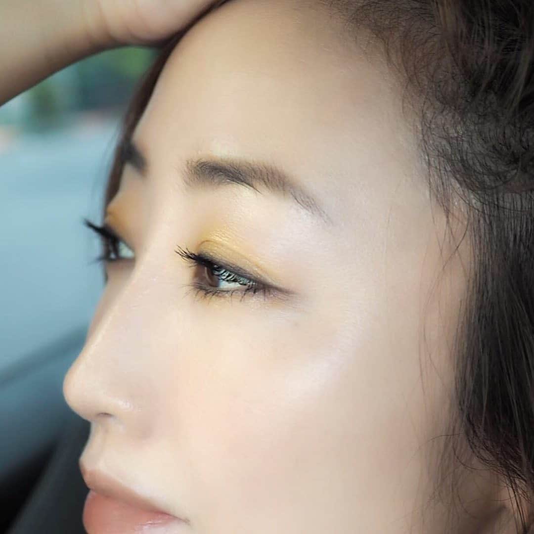 神崎恵さんのインスタグラム写真 - (神崎恵Instagram)「今日の目元。 @suqqu_official の新作アイカラーで。 唇は、前回と同じく、 @chanel.beauty 💄 #うっっすらと下まぶたにパープル」7月21日 21時06分 - megumi_kanzaki
